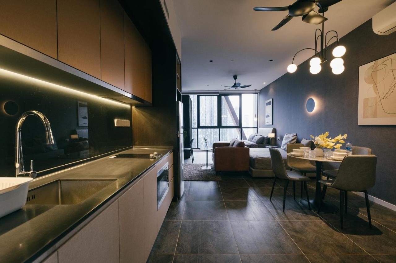 Scarletz Klcc Studio Suites 4 Pax Luxury Modern Style Wifi 100Mbps Kuala Lumpur Bagian luar foto
