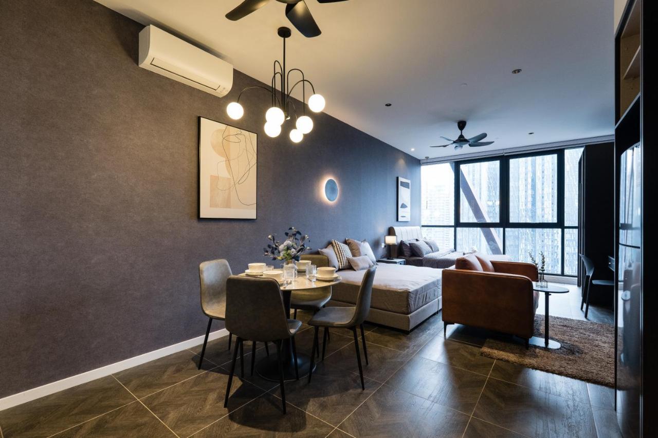 Scarletz Klcc Studio Suites 4 Pax Luxury Modern Style Wifi 100Mbps Kuala Lumpur Bagian luar foto